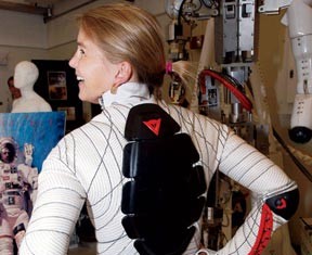 Dressing for Mars (A Clothes Encounter?)