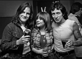 Classic AC/DC Bassist Mark Evans Remembers Bon Scott on Feb. 19
